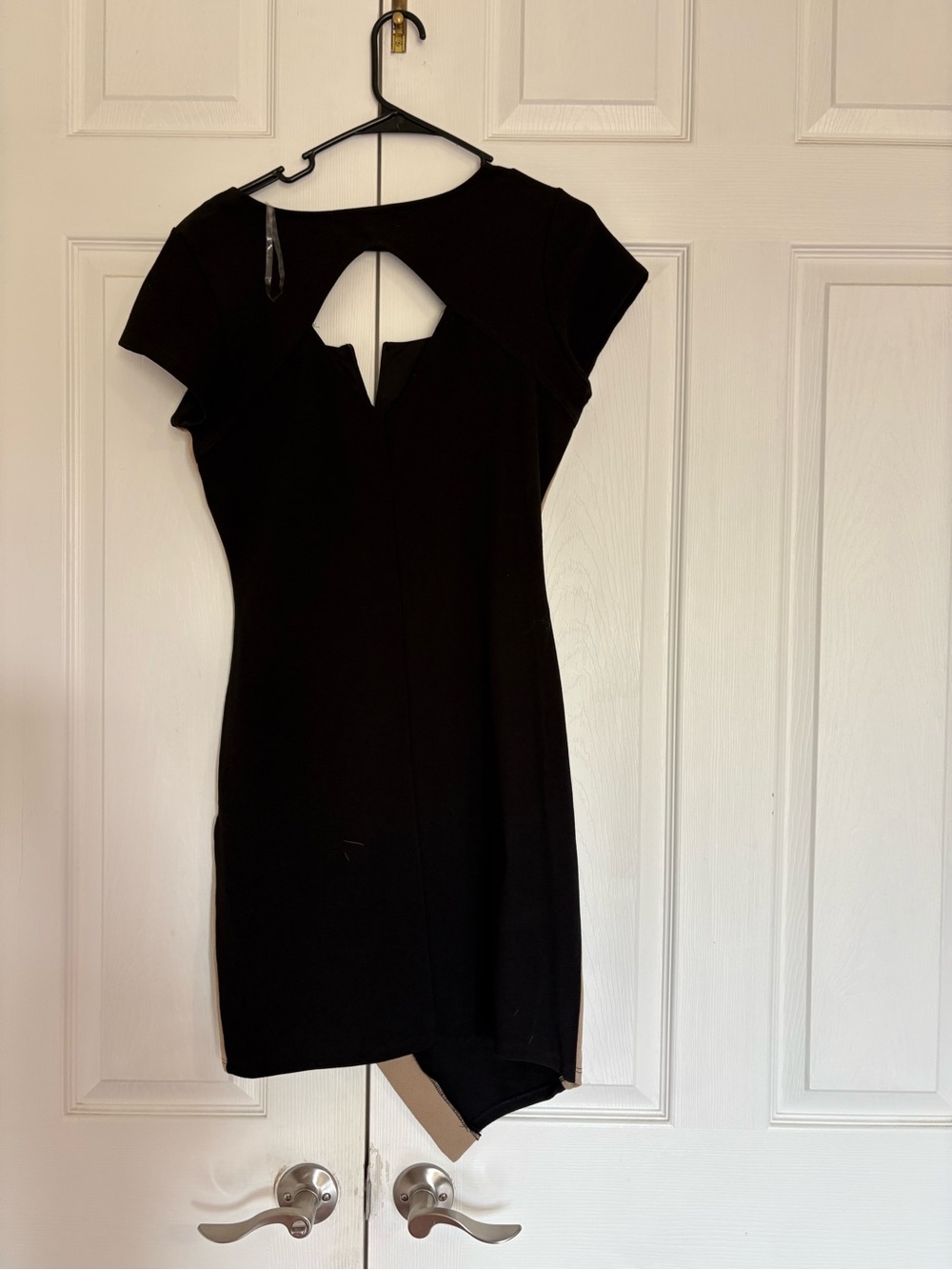 8 dresses - Picture 10 of 12